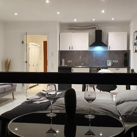 Apartment Zentrales - *